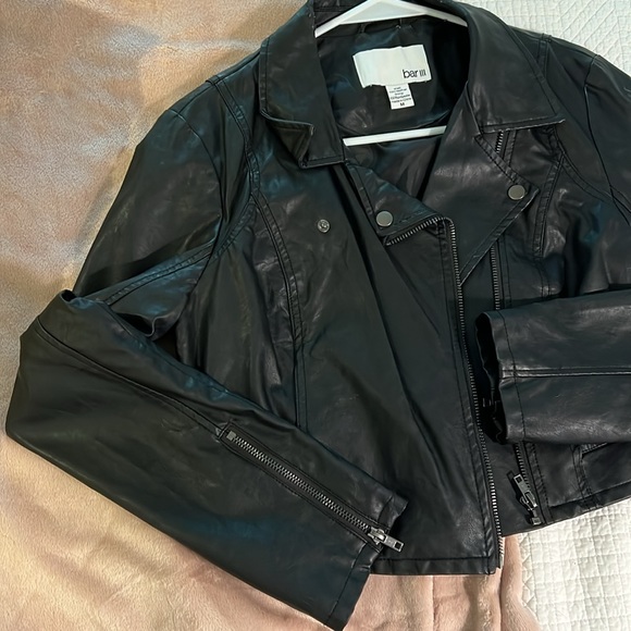 Black leather jacket - Picture 3 of 3